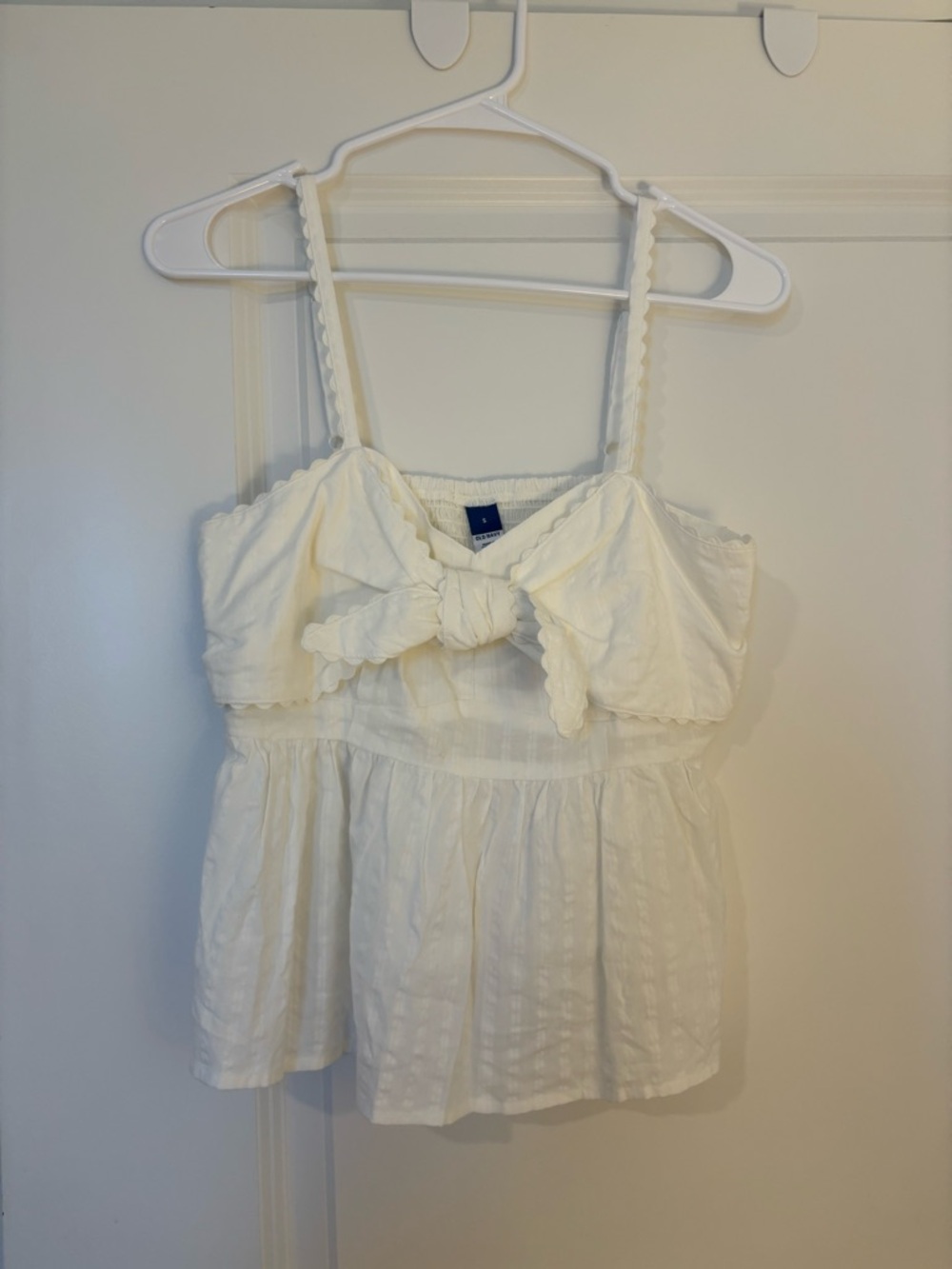 Old Navy tie front tank